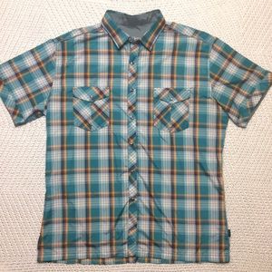 Küle Button Up Shirt. Short sleeve breathable
